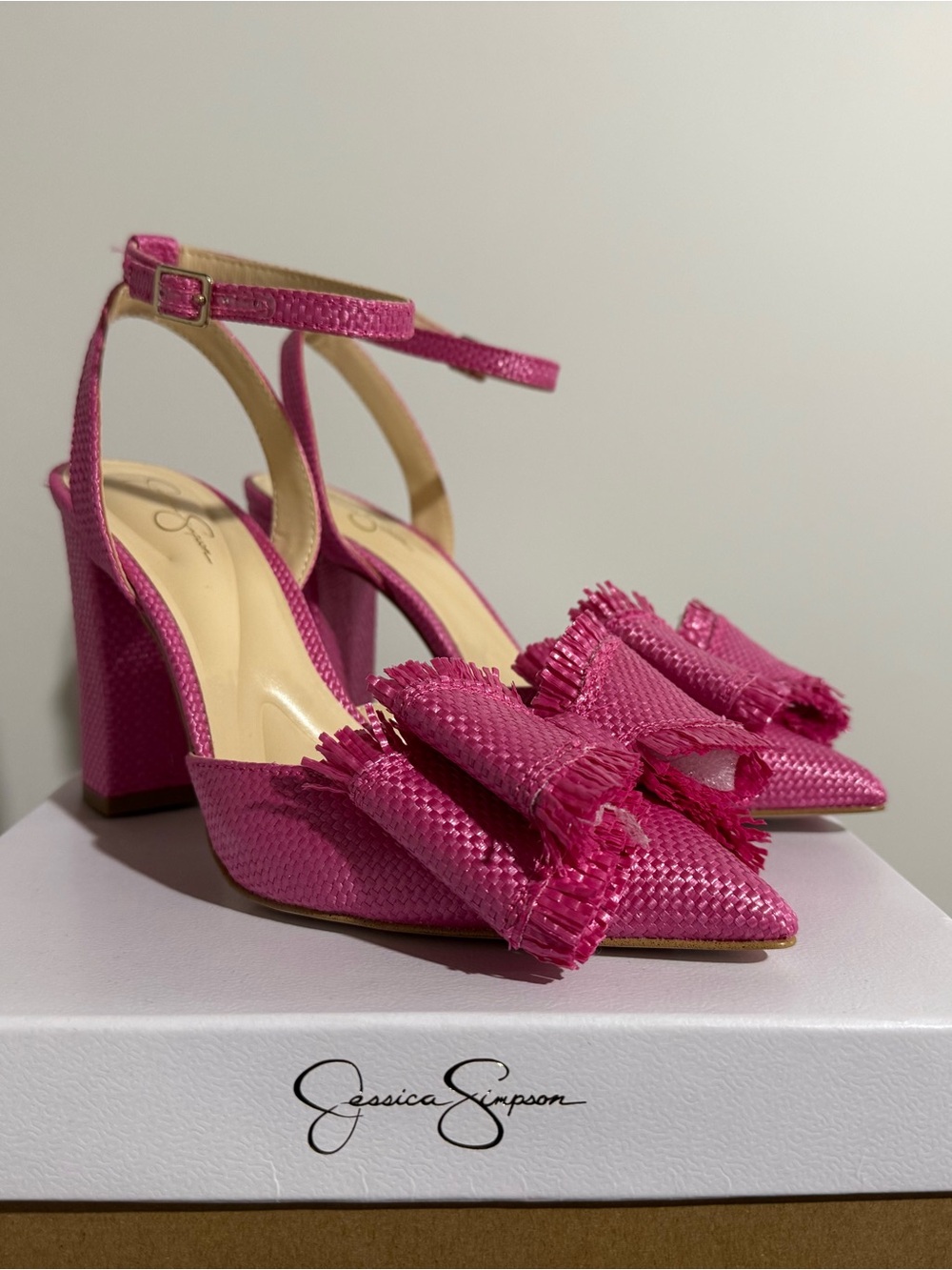 Jessica Simpson Fuchsia Bow Pointed Heels